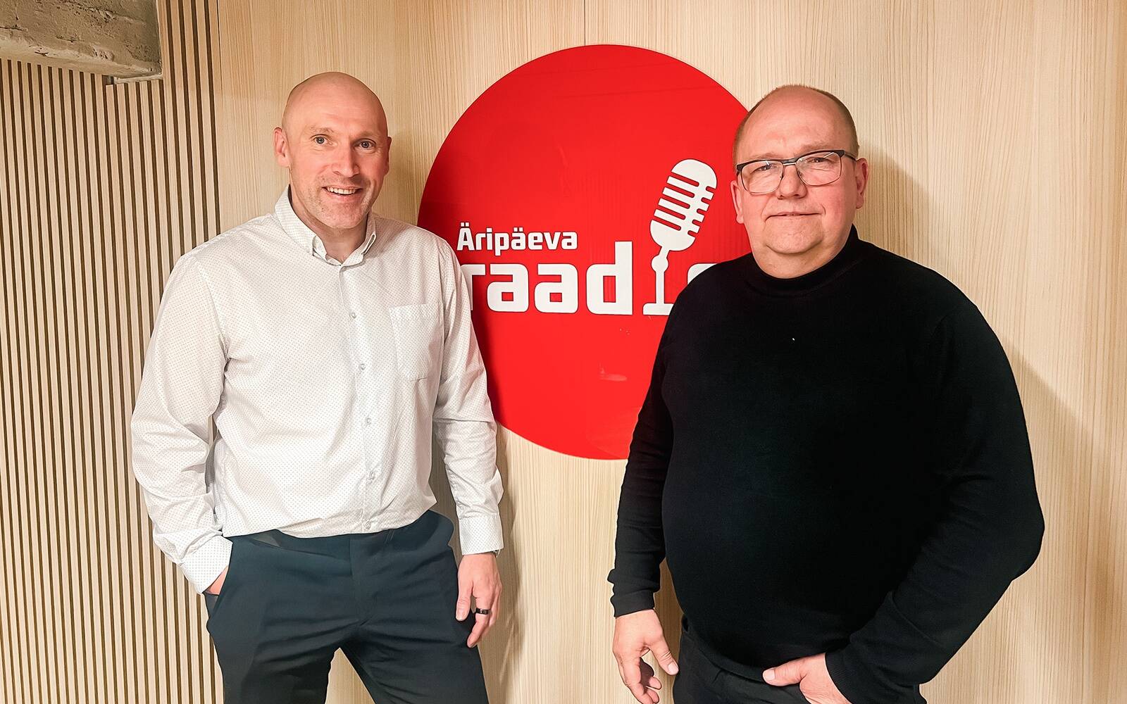 Kuulamissoovitus: Taksoturu muutumine tõstab fookusesse juhi. Kas roolis on professionaal või juhutöötaja? Kas taksojuht on professionaal või lihtsalt keegi, ke